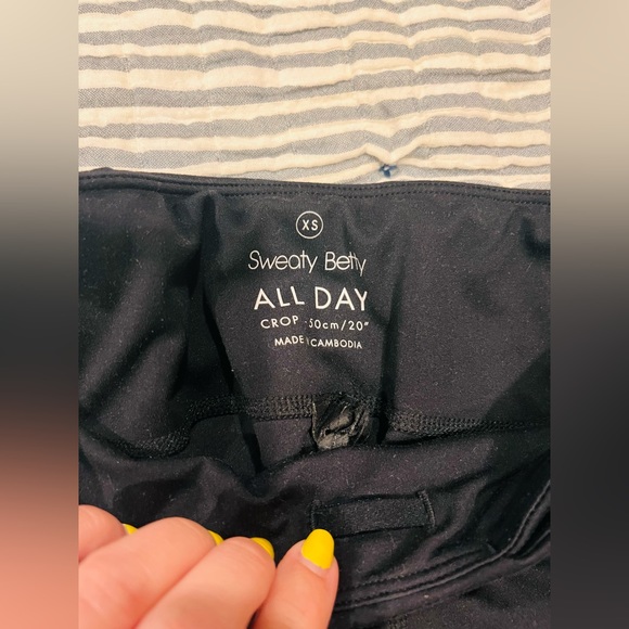 Sweaty Betty cropped yoga leggings - Picture 3 of 4